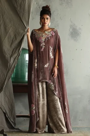 Vistara VV-08 By Rozina Munib