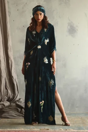 Vistara VV-06 By Rozina Munib