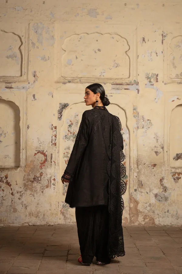 Azal Zehra By Nilofer Shahid