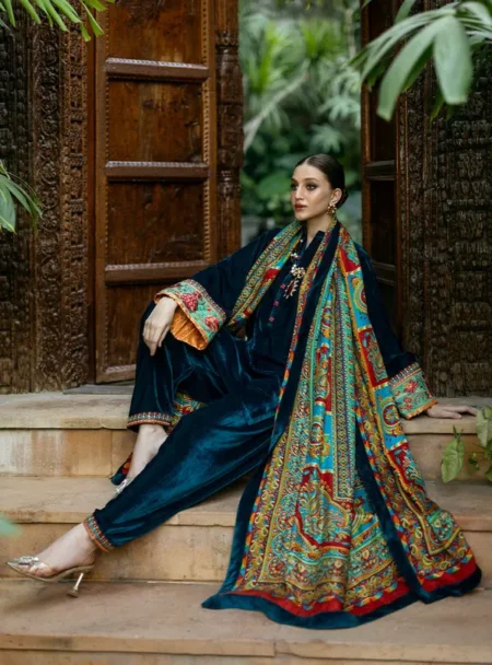 Avizeh By Zainab Chottani Makhmal Luxury Pret