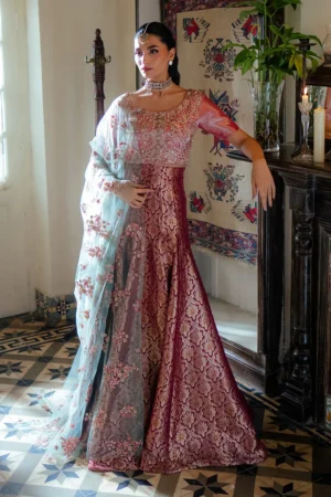 Rushna By Mushq Sunheri Resham Edit