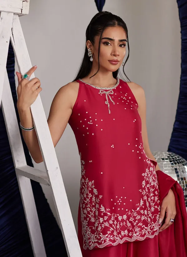 Farah Talib Aziz Luna Eid 25 | Izzy Hot Pink