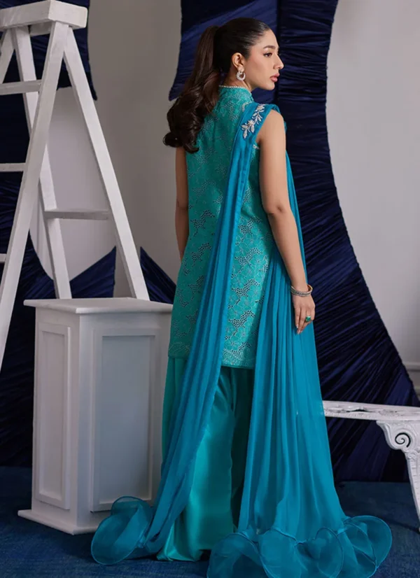 Farah Talib Aziz Luna Eid 25 | Binx Aqua