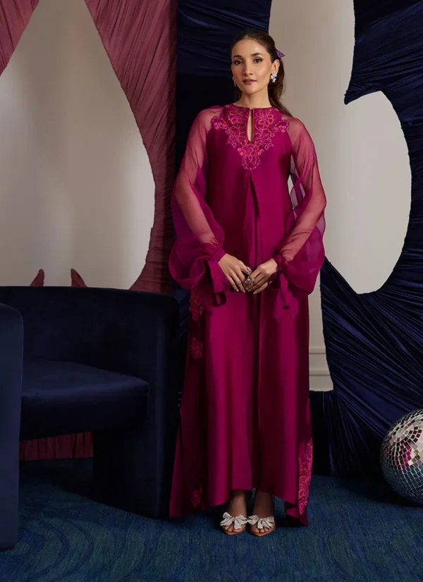 Farah Talib Aziz Luna Eid 25 | Peri Magenta