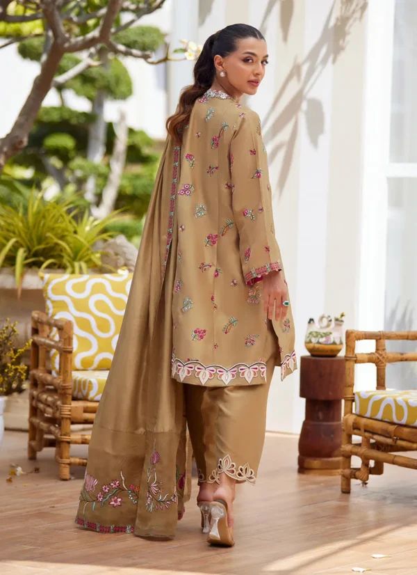 Farah Talib Aziz Tara Eid Luxe 25 - Lira