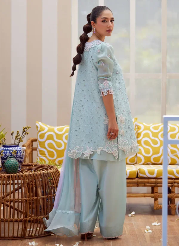 Farah Talib Aziz Tara Eid Luxe 25 - Noa Ice