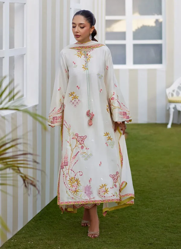 Farah Talib Aziz Tara Eid Luxe 25 - Mireza