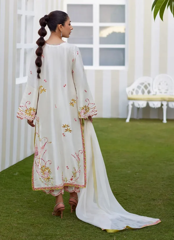 Farah Talib Aziz Tara Eid Luxe 25 - Mireza