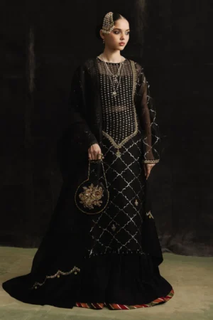 Zara Shahjahan Studio Portraits - Kubra