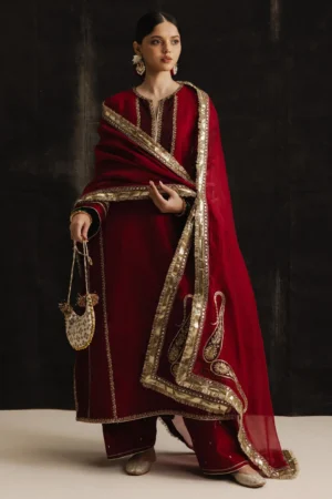 Zara Shahjahan Studio Portraits - Raniya