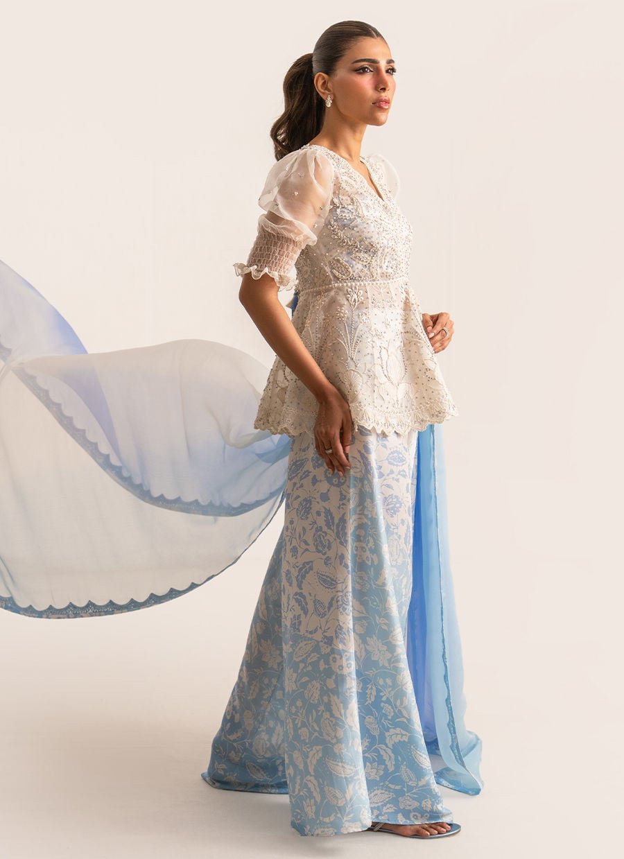 Farah Talib Aziz Lea Luxe - Luca